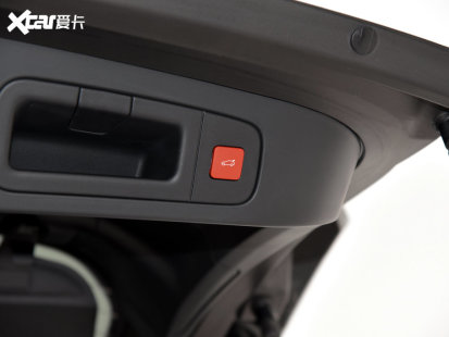 東風雪鐵龍2023款凡爾賽C5 X