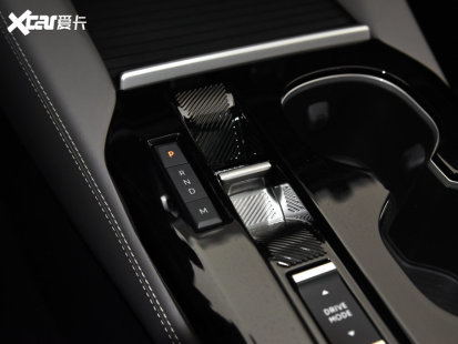 東風雪鐵龍2023款凡爾賽C5 X