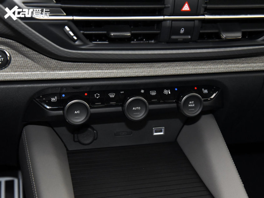 東風雪鐵龍2023款凡爾賽C5 X