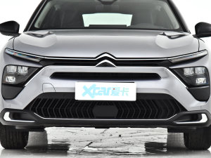 2023款凡尔赛C5 X 1.6T 势不凡