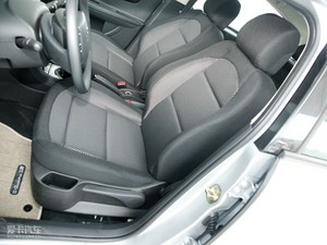 2010款1.6L  手动尚乐版 主驾驶座椅