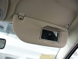 2010款1.6L  手动尚乐版 遮阳板（左）