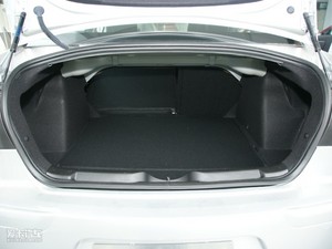 2010款1.6L  手动尚乐版 行李厢空间