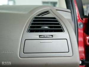 2010款1.6L 手动尚乐版 中控区