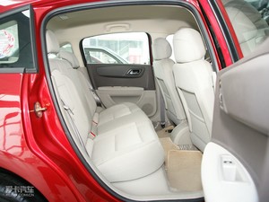 2010款1.6L 手动尚乐版 空间座椅