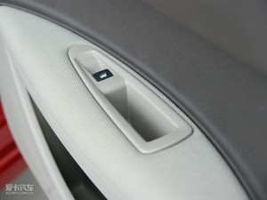 2010款1.6L 手动尚乐版 空间座椅