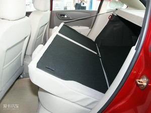 2010款1.6L 手动尚乐版 空间座椅