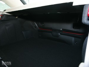 2010款1.6L 手动尚乐版 空间座椅