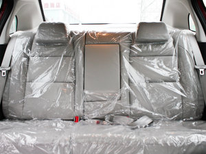 2011款1.6L 自动舒适版 后排座椅