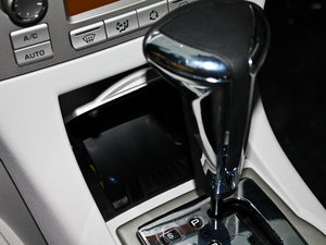 2011款1.6L 自动舒适版 中控区