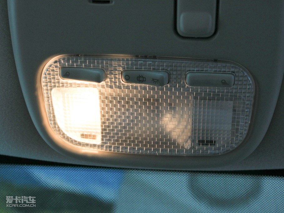 2011΃Ɏ 2.0L ԄӄŰ