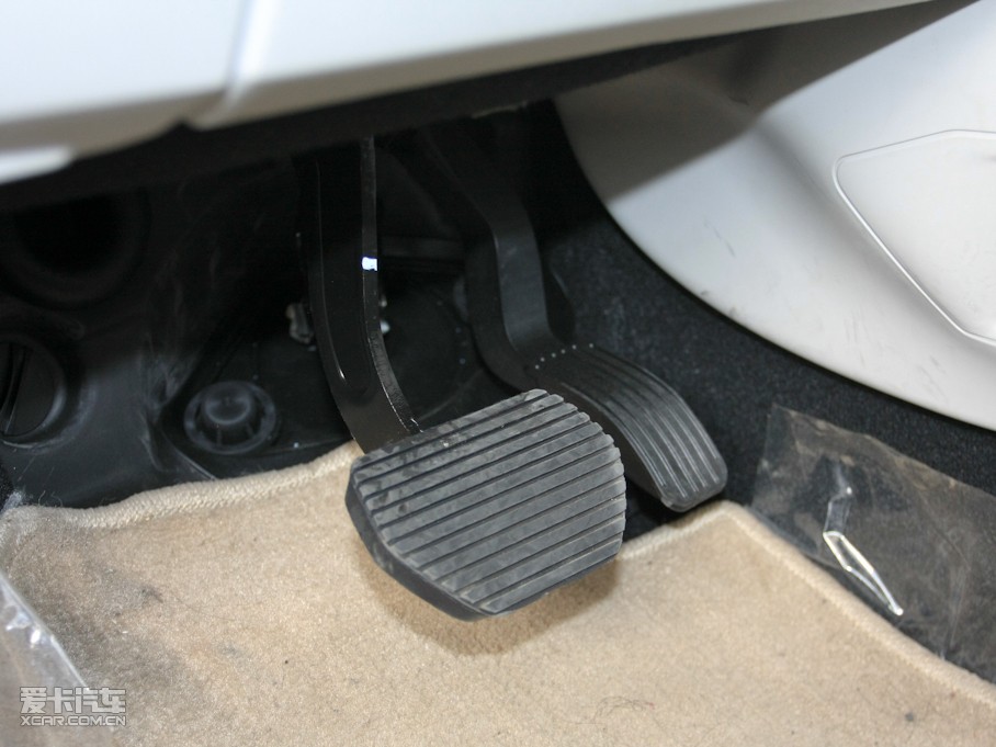 2011΃Ɏ 2.0L ԄӄŰ