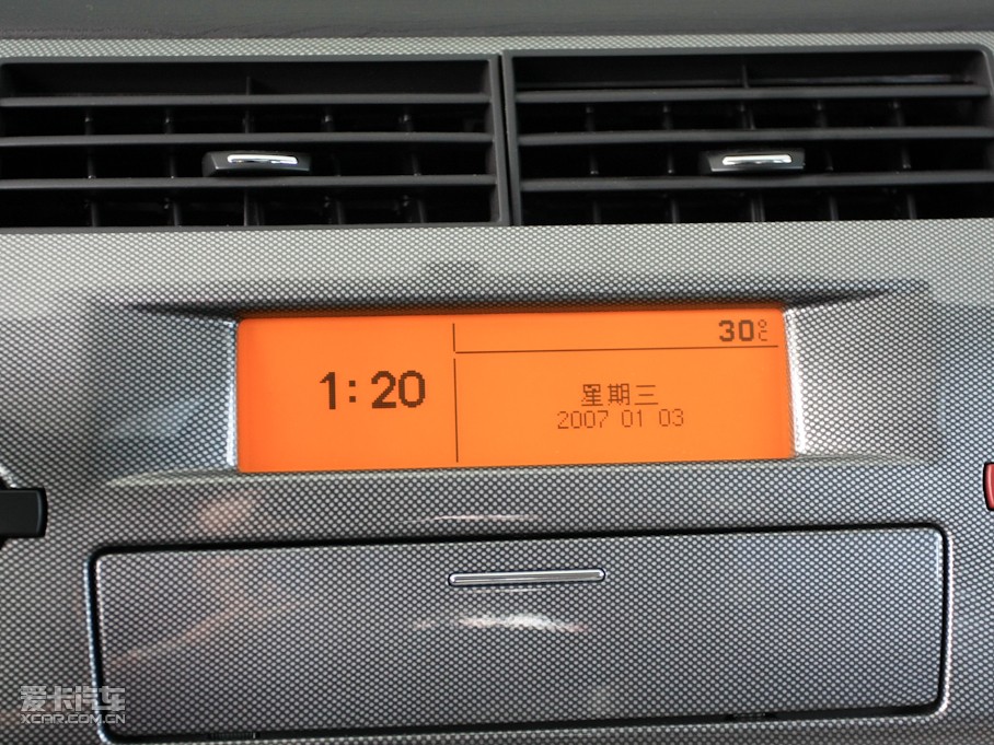 2011΃Ɏ 2.0L ԄӄŰ