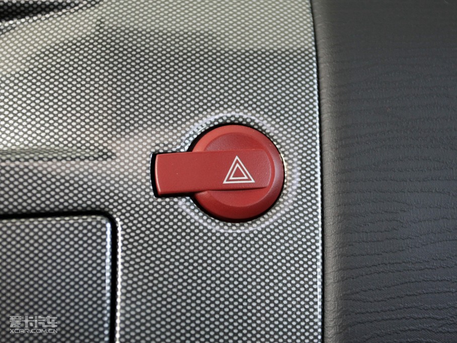 2011΃Ɏ 2.0L ԄӄŰ