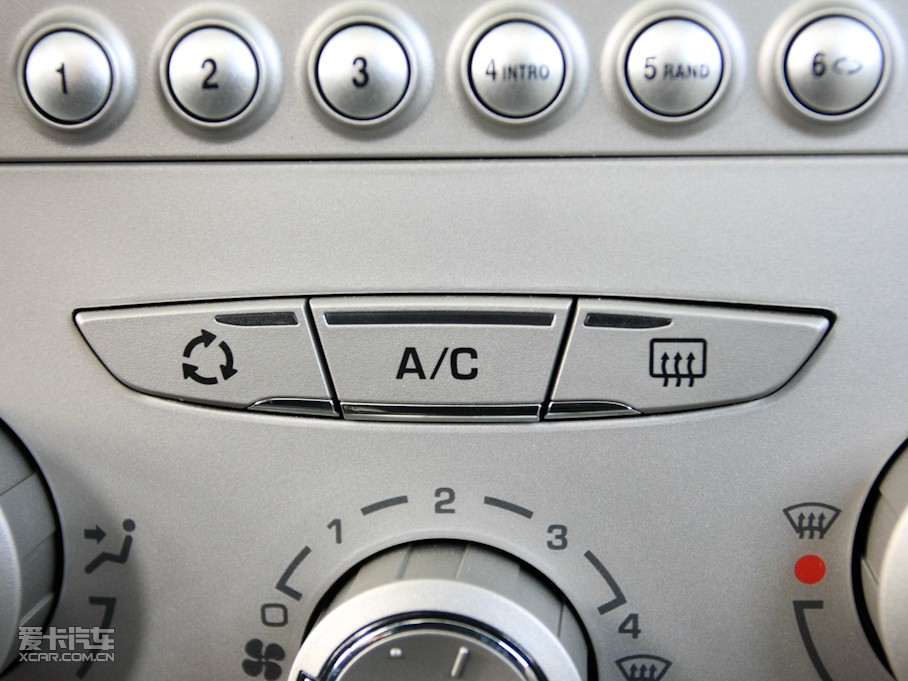 2011΃Ɏ 2.0L ԄӄŰ