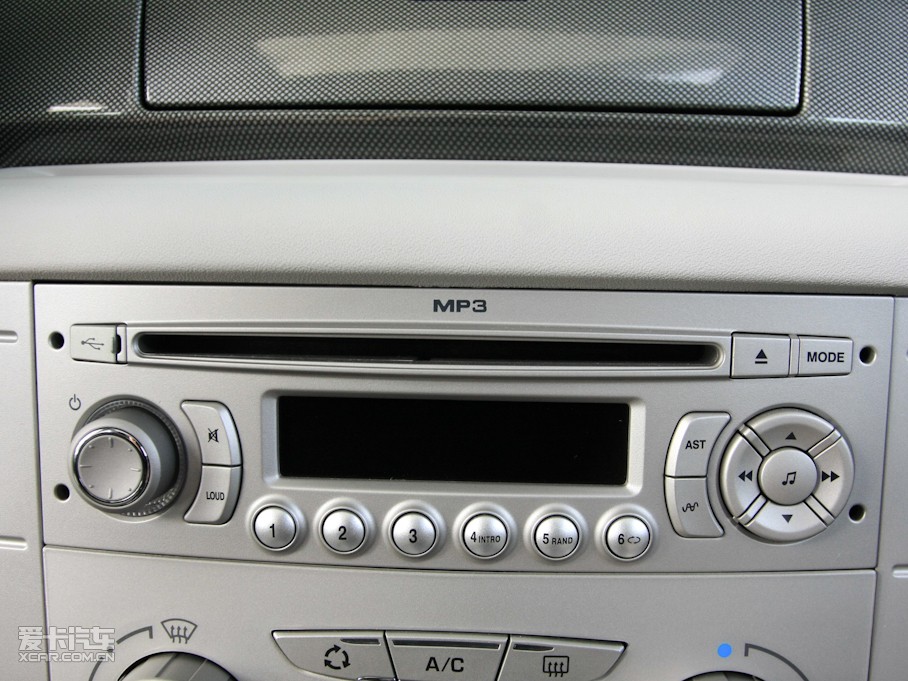 2011΃Ɏ 2.0L ԄӄŰ