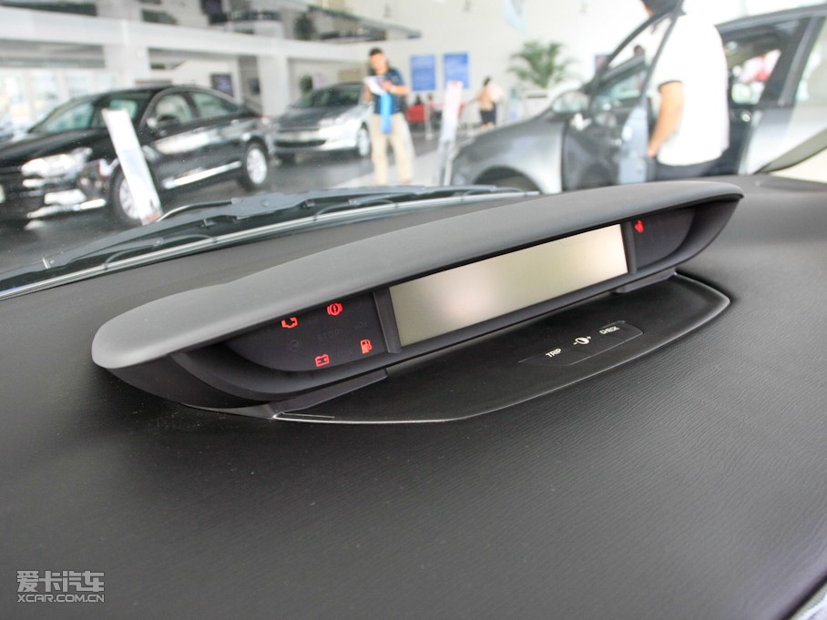 2011΃Ɏ 2.0L ԄӄŰ