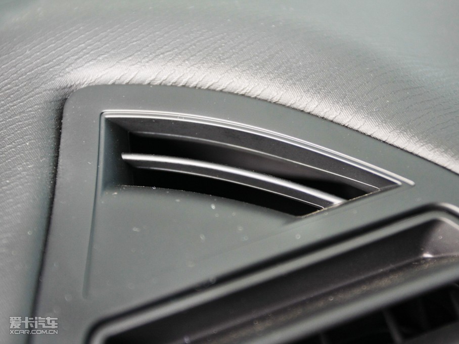 2011΃Ɏ 2.0L ԄӄŰ