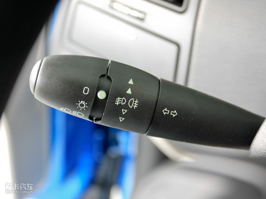 2011΃Ɏ 2.0L ԄӄŰ