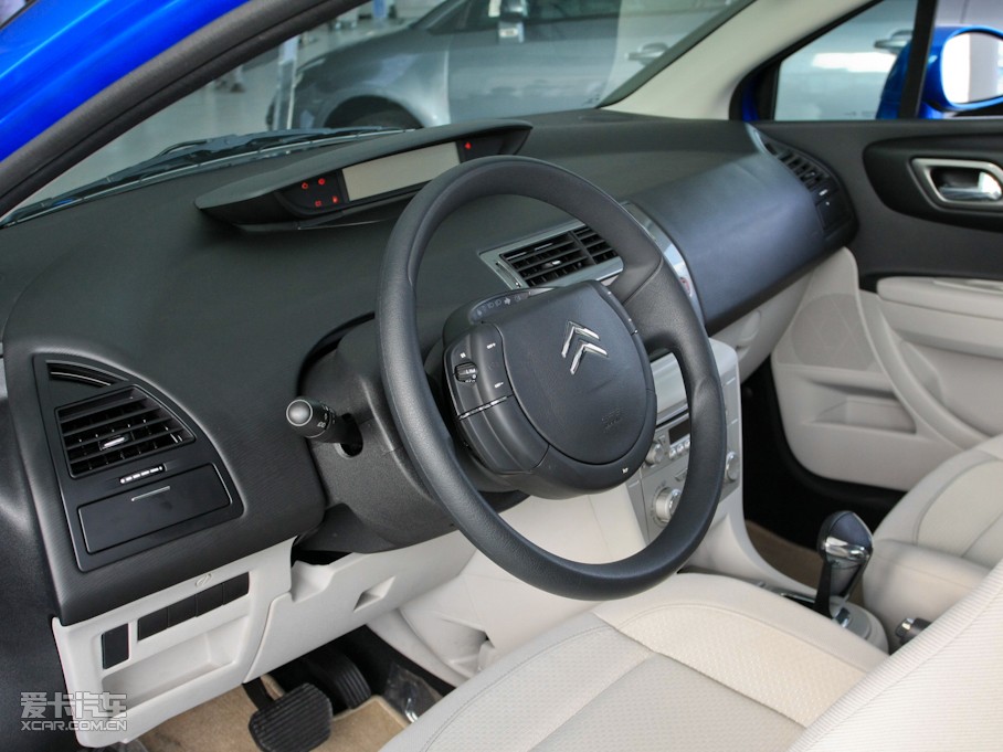 2011΃Ɏ 2.0L ԄӄŰ