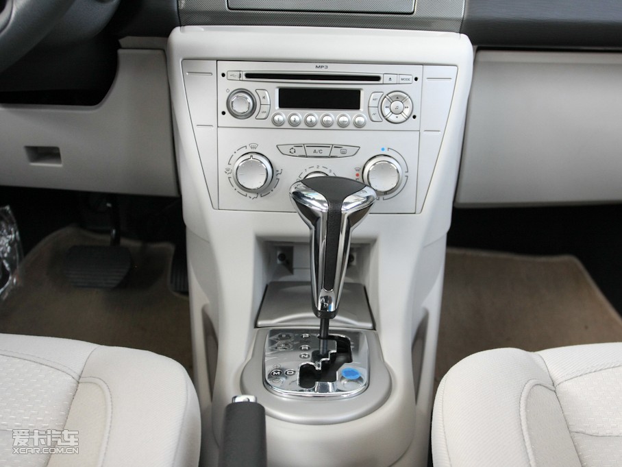 2011΃Ɏ 2.0L ԄӄŰ