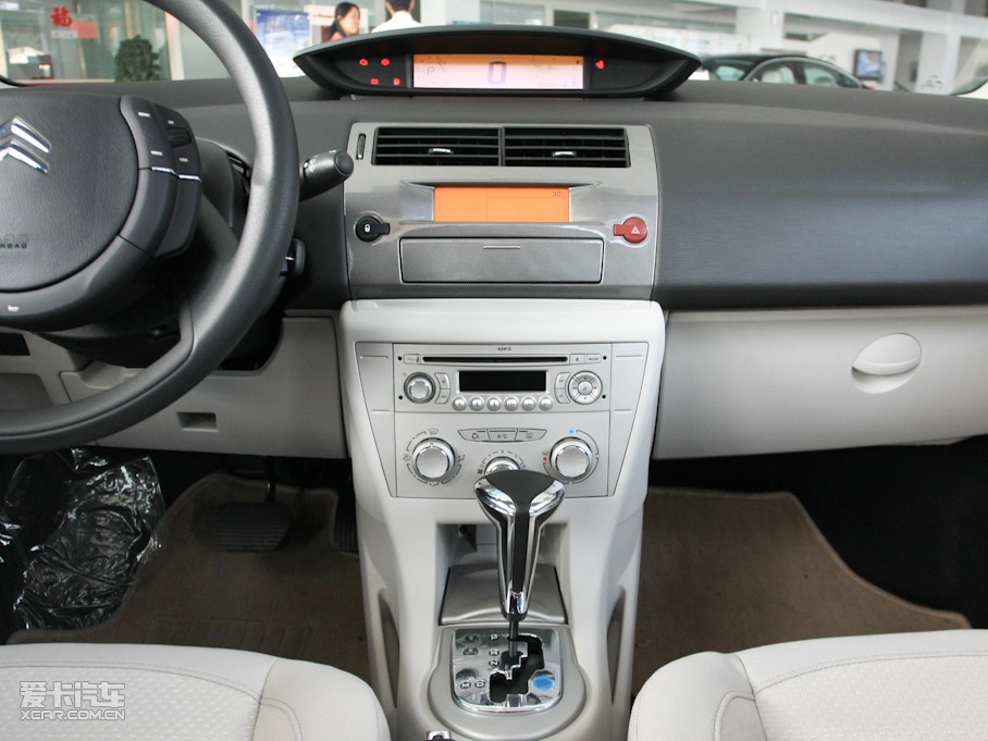 2011�����΃Ɏ� 2.0L �Ԅӄ��Ű�