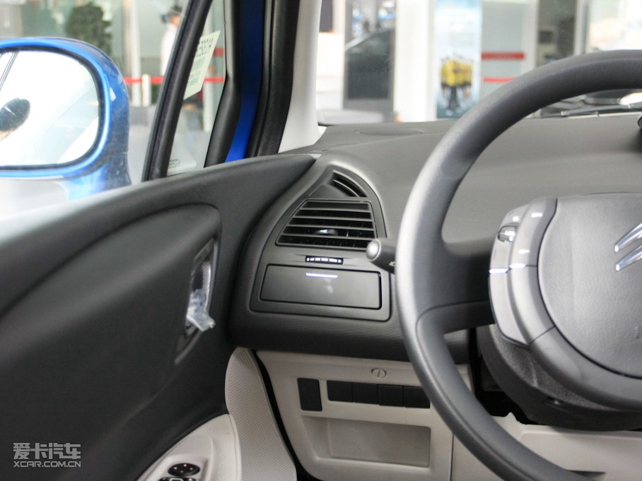 2011΃Ɏ 2.0L ԄӄŰ