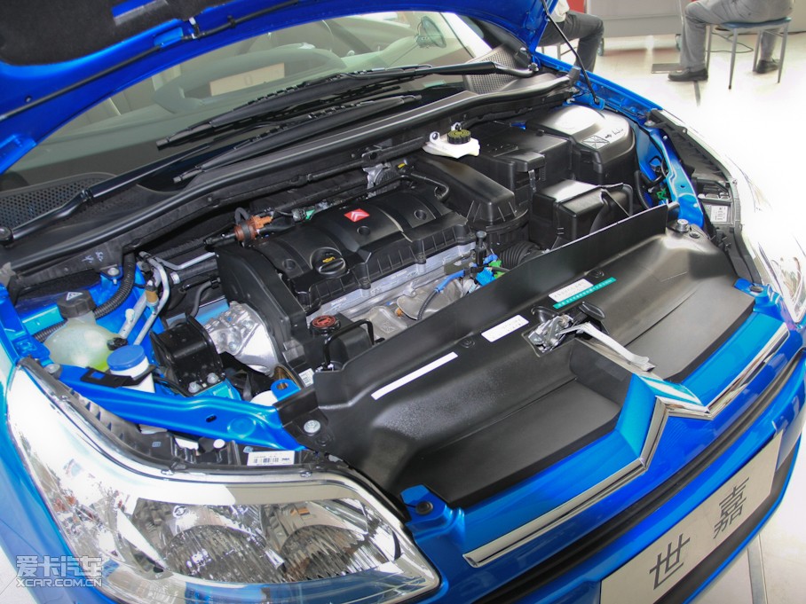 2011΃Ɏ 2.0L ԄӄŰ