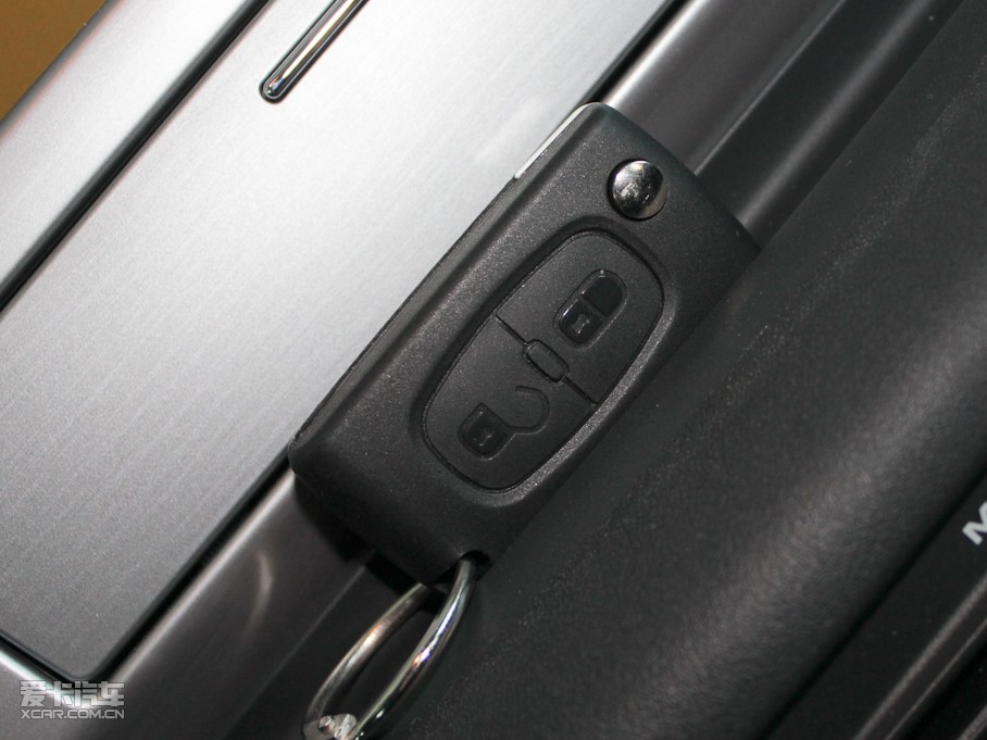 2011΃Ɏ 2.0L ք(dng)Ű