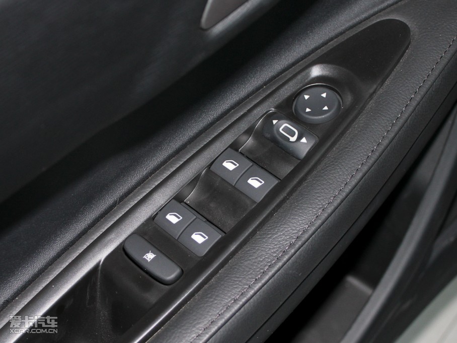 2011΃Ɏ 2.0L ք(dng)Ű