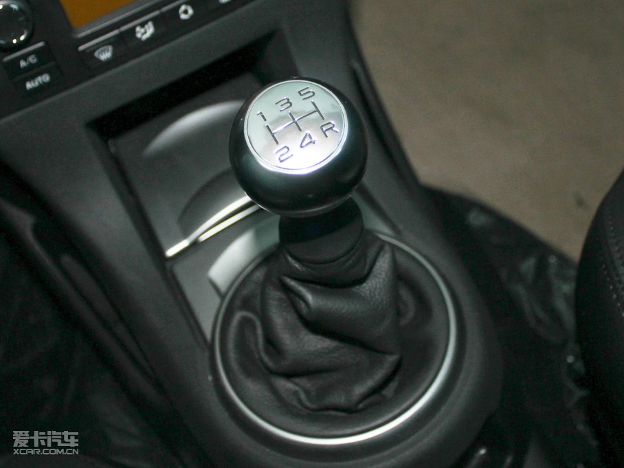 2011΃Ɏ 2.0L քӲŰ