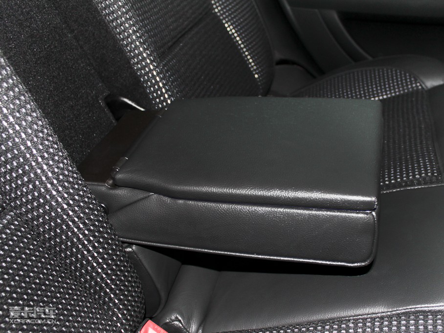 2011΃Ɏ 2.0L քӲŰ