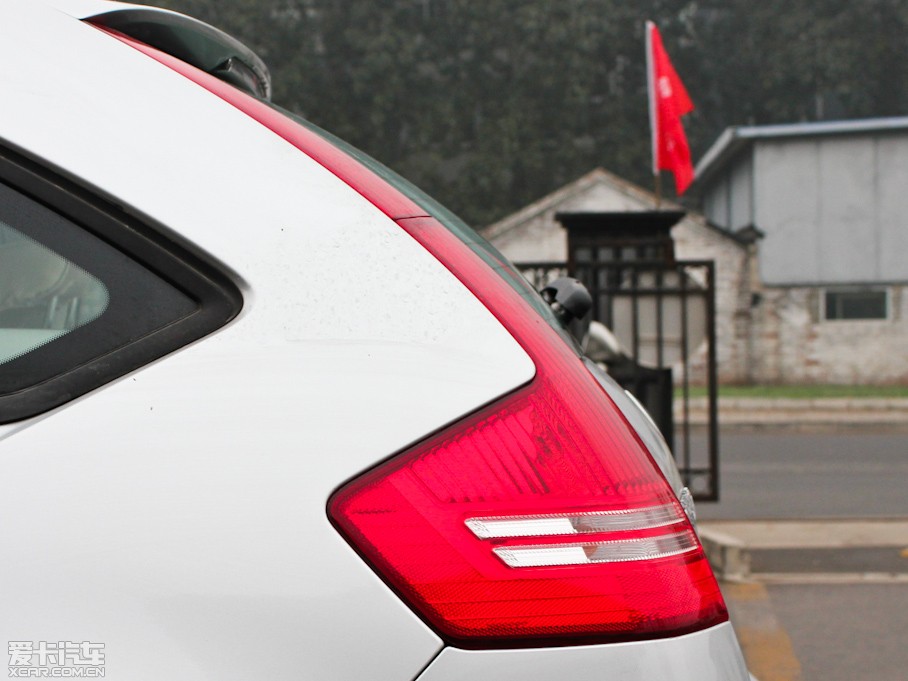 2011΃Ɏ 2.0L ք(dng)Ű