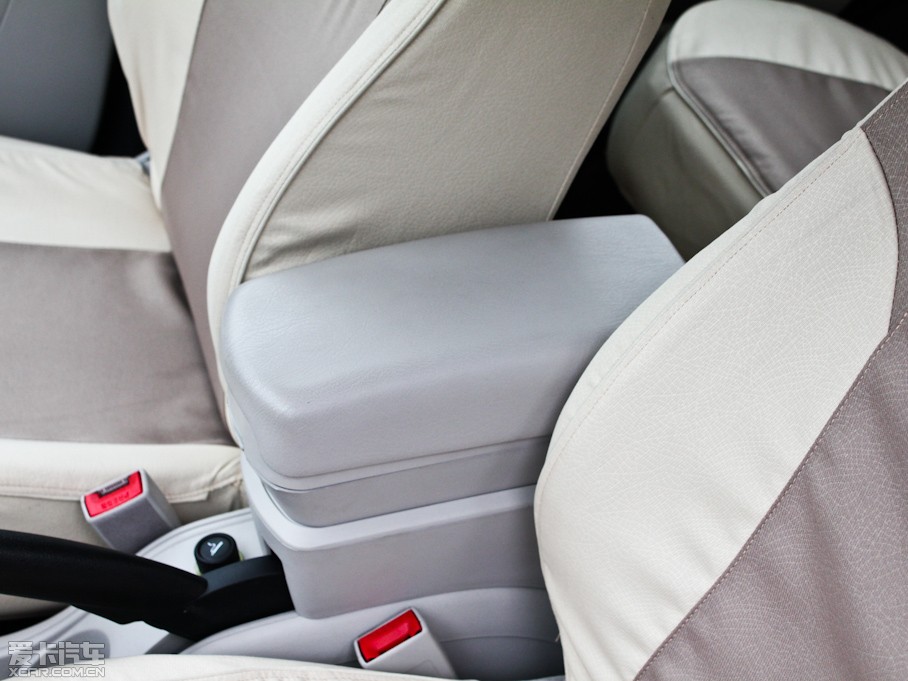 2011΃Ɏ 2.0L քӄŰ