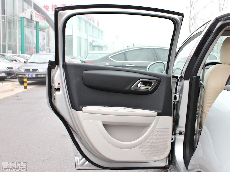 2011΃Ɏ 2.0L ք(dng)Ű