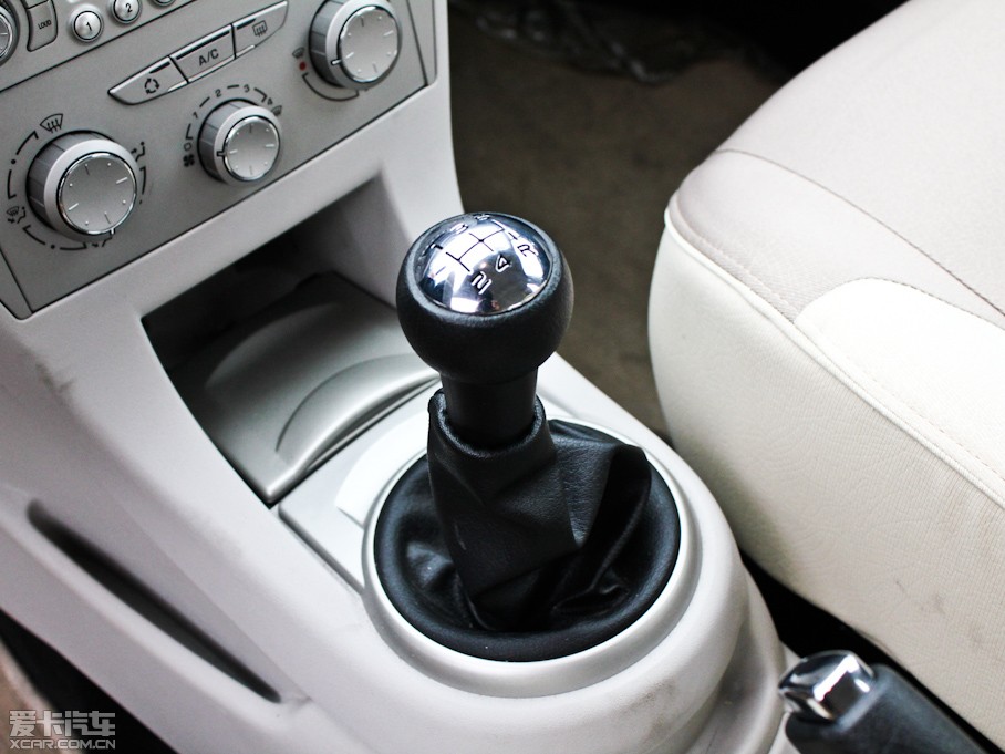 2011΃Ɏ 2.0L ք(dng)Ű