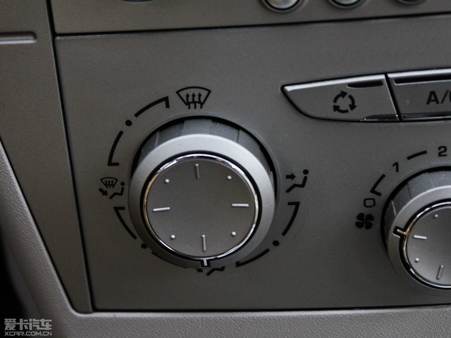 2011΃Ɏ 2.0L քӄŰ