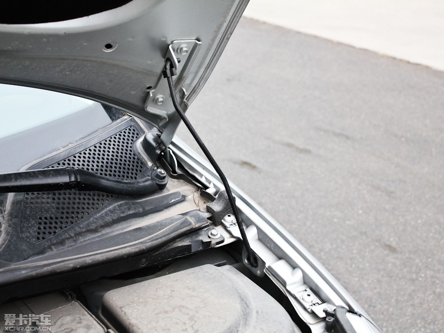 2011΃Ɏ 2.0L քӄŰ