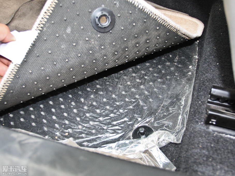 2011΃Ɏ 2.0L քӄŰ