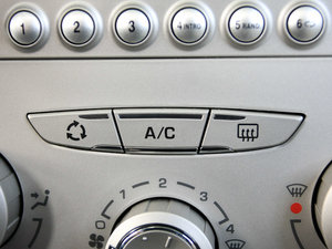 20112.0L ԄӄŰ п؅^(q)