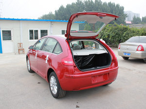 2011款1.6L 自动悦雅版 空间座椅