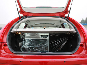 2011款1.6L 自动悦雅版 空间座椅