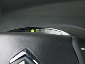 2011款2.0L 手动博雅版 中控区