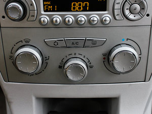 2011款2.0L 手动劲雅版 空调调节
