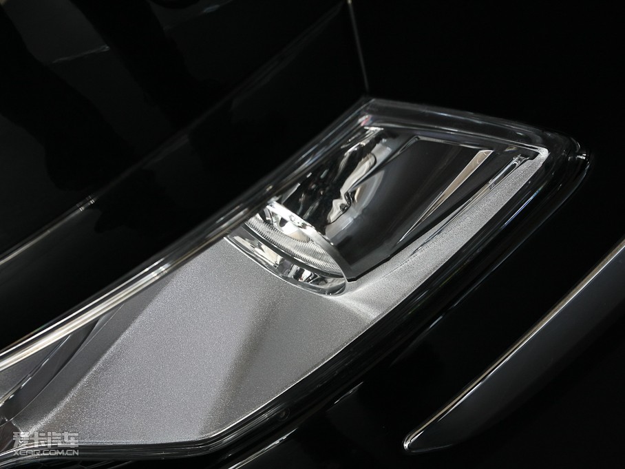 2011ѩFC5 2.3L ԄӺA