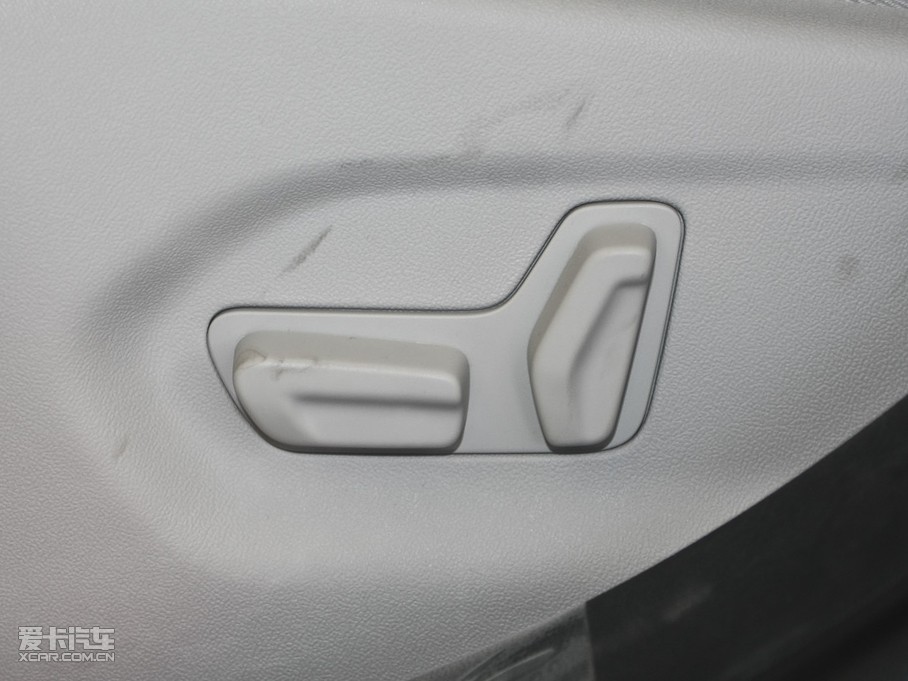 2011ѩFC5 2.3L Ԅ(dng)A