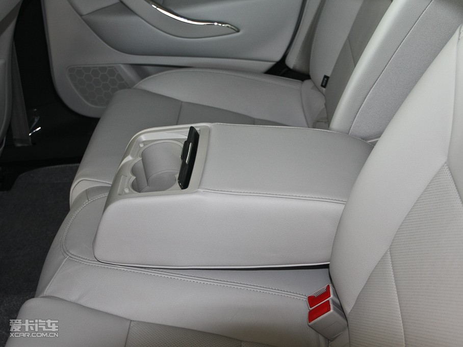 2011ѩFC5 2.3L ԄӺA