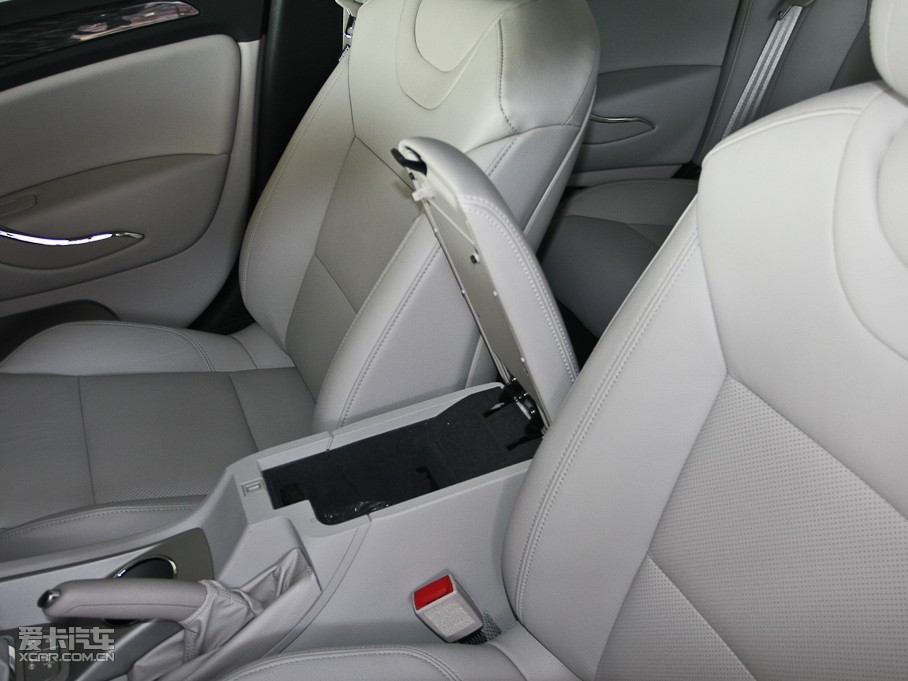 2011ѩFC5 2.3L Ԅ(dng)A