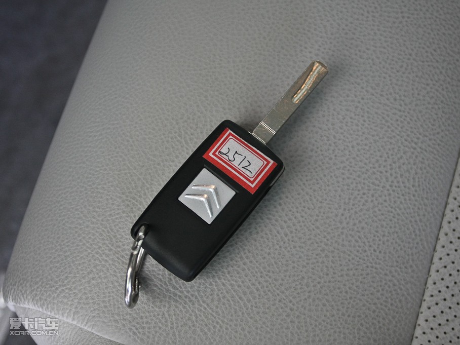 2011��ѩ�F��C5 2.3L �ԄӺ��A��