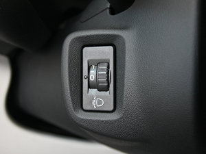 2011款2.3L 自动豪华版 空间座椅